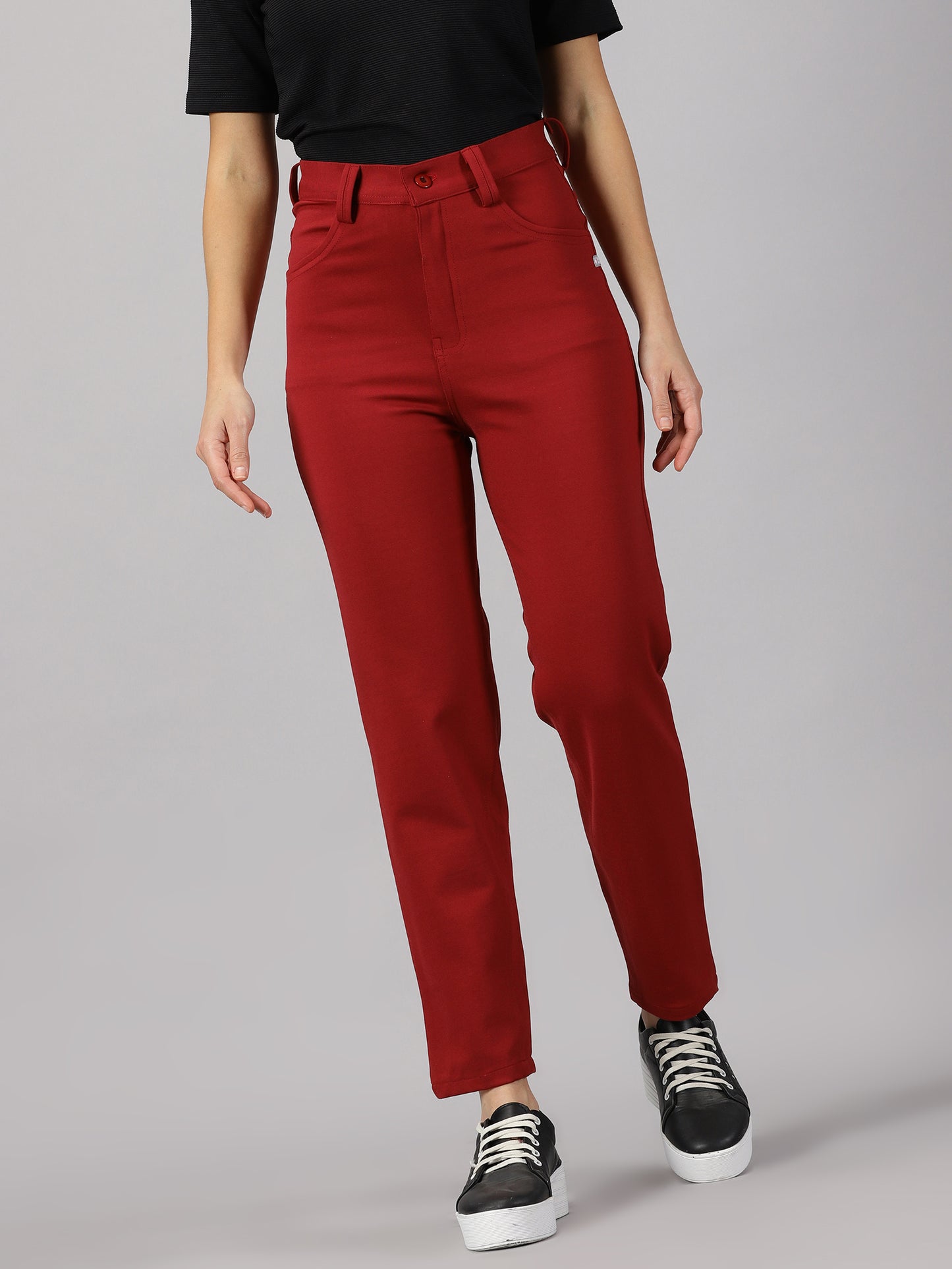 Maroon solid four pocket stretchable trousers